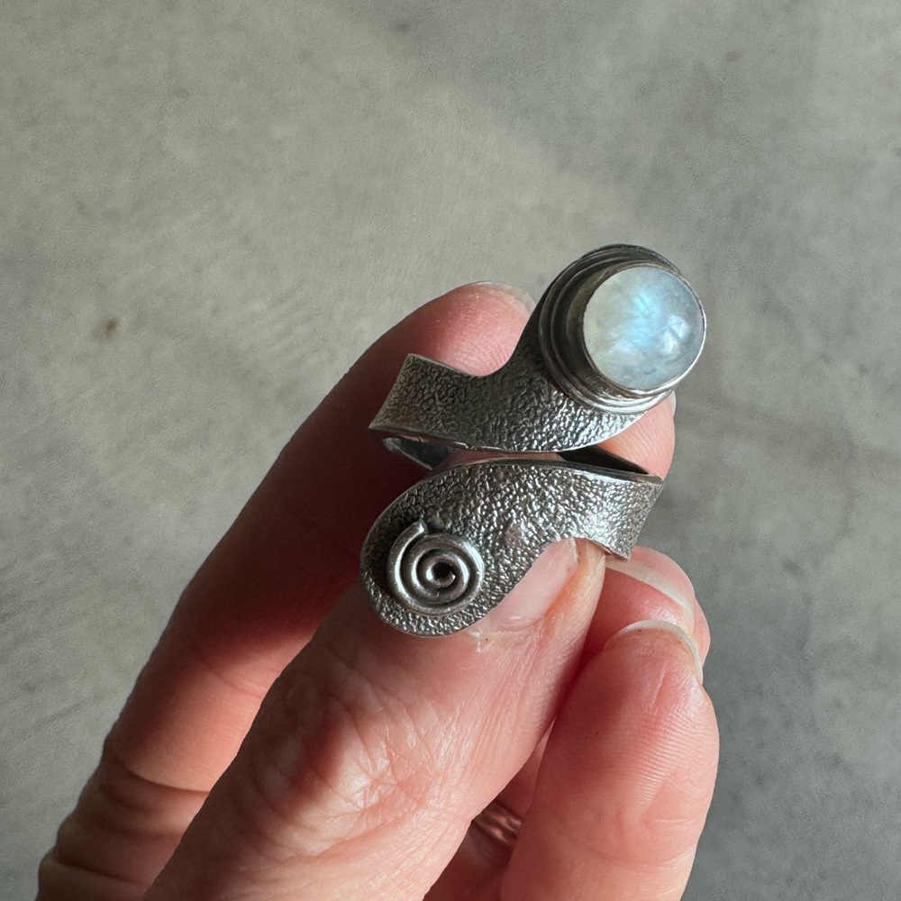 Pewter Wrap Moonstone Protection Swirl Ring, Adjustable Sz 7.5 Weight 5.81 gm